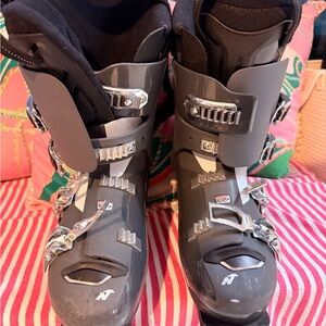 Nordica Sportmachine GripWalk Ski Boots  26.5 / 305mm All-Mountain Performance